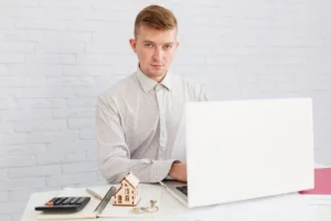 real estate accountant
